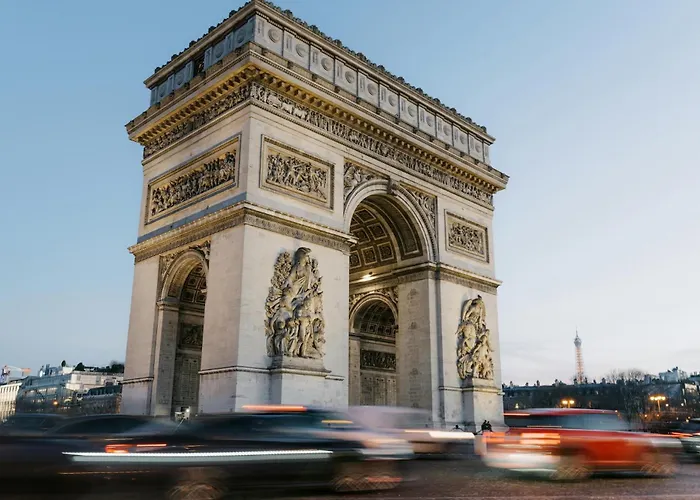 Arc De Triomphe, Etoile, Champs-elysees דירה